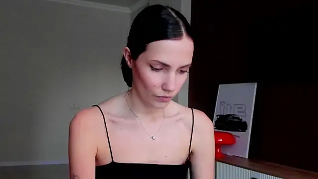 Snapshot of AdeleShinemm chatting on November 2025 09:46:02 AM AdeleShinemm online show from November 2025 09:46:02 AM