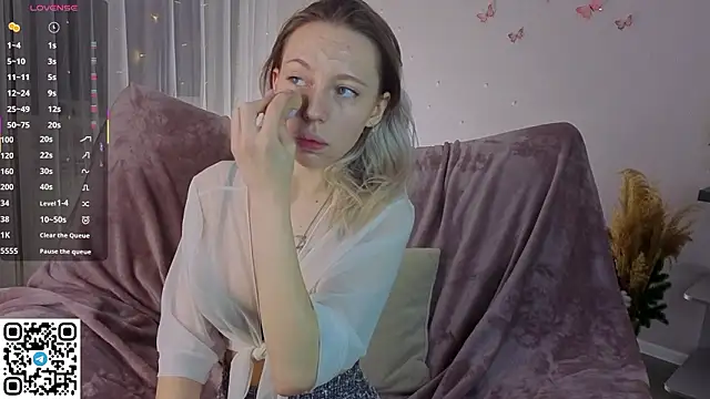 NyxaThorn online show from February 2026 04:05:02 PM