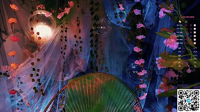 GildedKitten online show from November 2025 07:36:01 PM