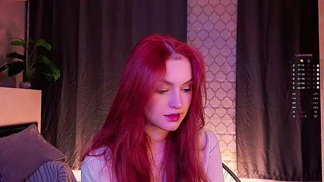 GildedKitten online show from November 2025 06:45:01 PM