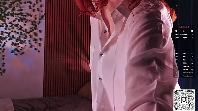 GildedKitten online show from February 2026 09:01:01 PM