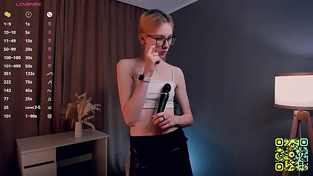 Snapshot of SharylSmalt chatting on September 2025 01:01:01 AM SharylSmalt online show from September 2025 01:01:01 AM