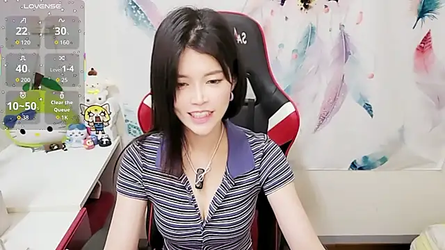 Snapshot of Alina10932 chatting on November 2025 09:20:02 AM Alina10932 online show from November 2025 09:20:02 AM