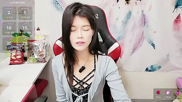 Snapshot of Alina10932 chatting on December 2025 09:15:01 AM Alina10932 online show from December 2025 09:15:01 AM