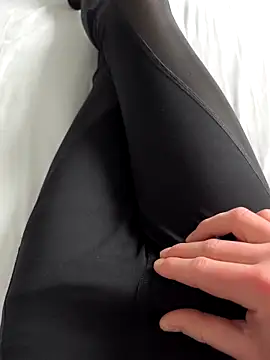 luckylover2024 online show from February 2026 09:22:01 AM