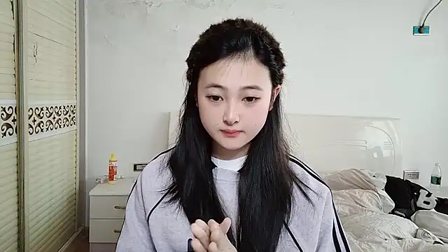 xxz98 online show from December 2025 04:28:01 AM