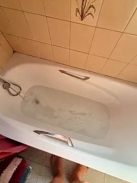 tonipit online show from October 2025 11:52:02 AM