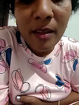 Snapshot of Aunty_Boy_143 chatting on October 2025 06:15:01 PM Aunty Boy 143 online show from October 2025 06:15:01 PM