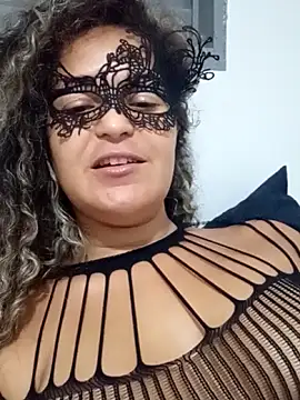 Snapshot of RaphinhaSanches chatting on December 2025 02:32:02 PM RaphinhaSanches online show from December 2025 02:32:02 PM