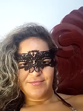 Snapshot of RaphinhaSanches chatting on November 2025 09:53:02 AM RaphinhaSanches online show from November 2025 09:53:02 AM