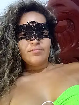 Snapshot of RaphinhaSanches chatting on November 2025 10:49:02 AM RaphinhaSanches online show from November 2025 10:49:02 AM