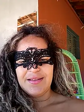 Snapshot of RaphinhaSanches chatting on October 2025 11:42:01 AM RaphinhaSanches online show from October 2025 11:42:01 AM