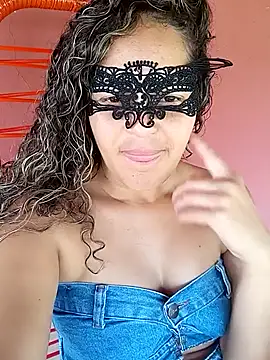 Snapshot of RaphinhaSanches chatting on November 2025 01:38:01 PM RaphinhaSanches online show from November 2025 01:38:01 PM