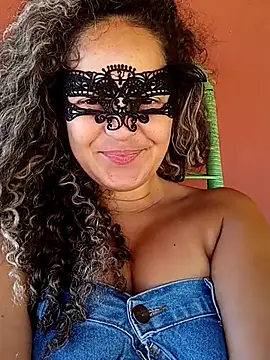 Snapshot of RaphinhaSanches chatting on November 2025 11:55:01 AM RaphinhaSanches online show from November 2025 11:55:01 AM