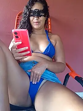 RaphinhaSanches online show from April 2026 01:02:01 PM