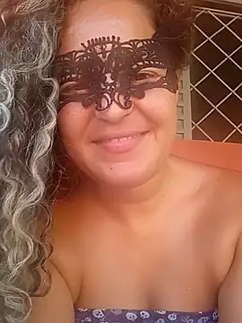 Snapshot of RaphinhaSanches chatting on November 2025 01:10:01 PM RaphinhaSanches online show from November 2025 01:10:01 PM