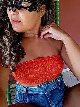 Snapshot of RaphinhaSanches chatting on November 2025 10:37:01 AM RaphinhaSanches online show from November 2025 10:37:01 AM