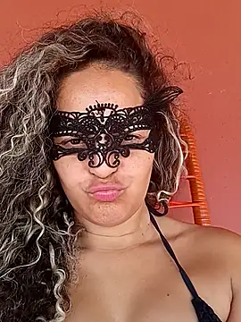RaphinhaSanches online show from October 2025 02:07:02 PM