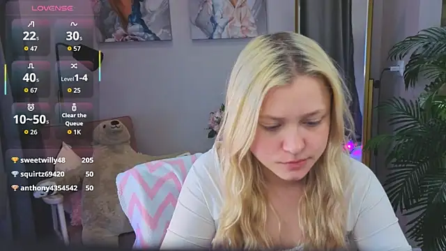 Millie Vanillies online show from October 2025 04:14:02 AM