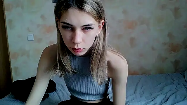 Crazy Empresis online show from April 2026 07:42:02 AM