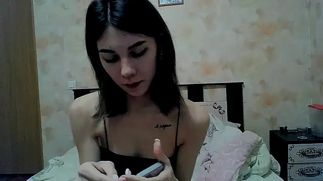 Crazy Empresis online show from December 2025 01:27:01 AM