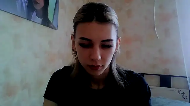 Crazy Empresis online show from April 2026 05:25:02 AM