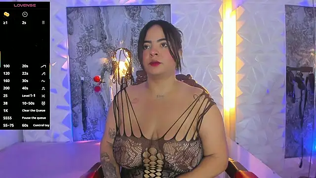 Luciana r online show from April 2026 01:38:02 PM