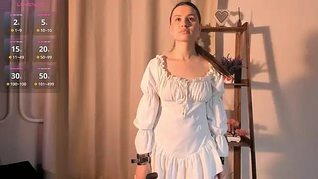 Snapshot of EvonTracey chatting on November 2025 11:10:02 AM EvonTracey online show from November 2025 11:10:02 AM