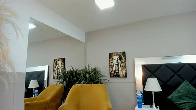 Snapshot of emilio_brandon chatting on November 2025 10:30:02 AM emilio brandon online show from November 2025 10:30:02 AM