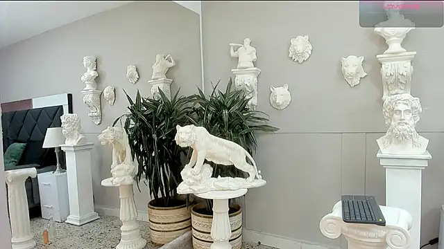 Snapshot of emilio_brandon chatting on November 2025 11:15:02 AM emilio brandon online show from November 2025 11:15:02 AM