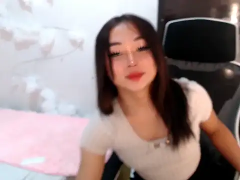 SultryCyraFoxmore online show from October 2025 08:33:01 PM