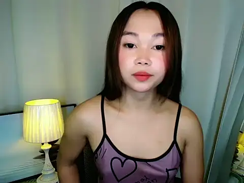 SultryCyraFoxmore online show from May 2026 04:32:02 AM