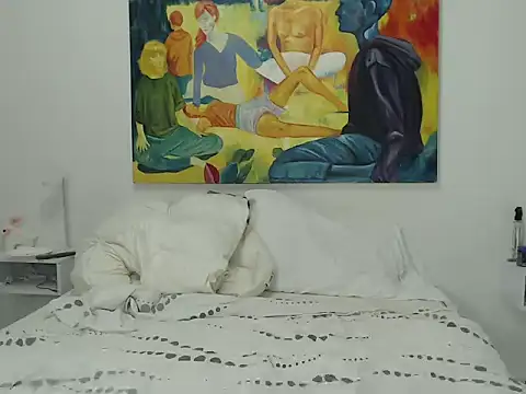 ParisAndVi online show from September 2025 12:25:01 AM