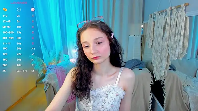 MilliMouse online show from October 2025 06:09:02 PM