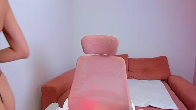 Emiss Jones online show from March 2026 02:49:02 AM