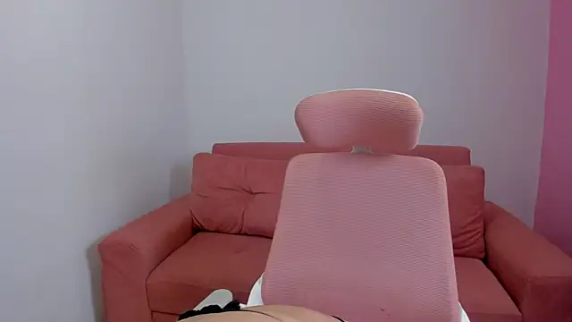 Emiss Jones online show from April 2026 02:25:02 AM