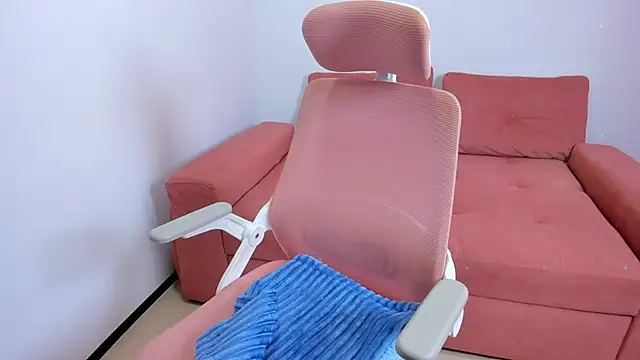 Emiss Jones online show from March 2026 12:43:01 AM