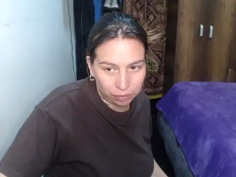 cloequeen15 online show from March 2026 03:23:01 AM