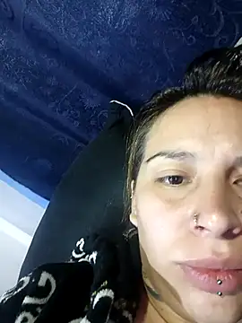 Snapshot of cloequeen15 chatting on November 2025 10:25:01 PM cloequeen15 online show from November 2025 10:25:01 PM