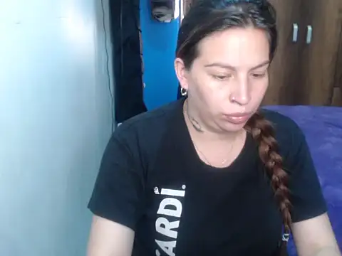 cloequeen15 online show from March 2026 10:38:02 PM