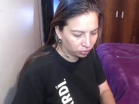 cloequeen15 online show from March 2026 02:02:01 PM