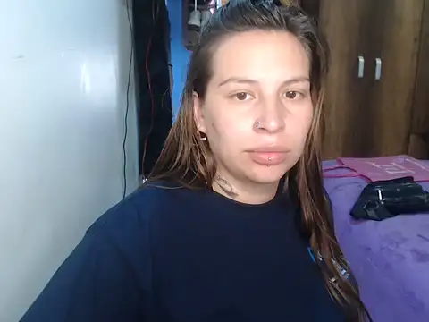 cloequeen15 online show from March 2026 07:48:01 PM