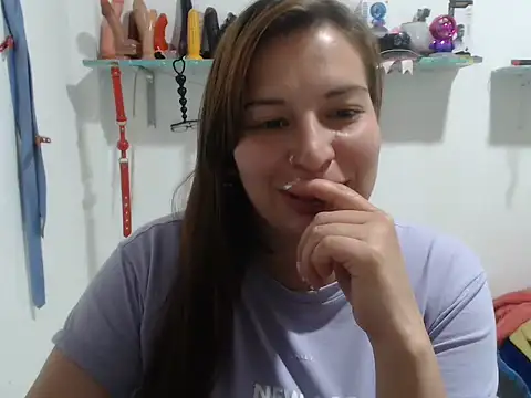 Snapshot of cloequeen15 chatting on September 2025 06:36:02 PM cloequeen15 online show from September 2025 06:36:02 PM