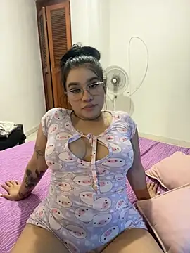 Aliciawhitee online show from November 2025 01:10:02 AM