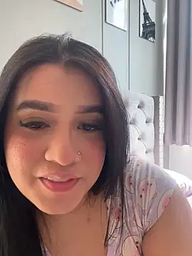 Aliciawhitee online show from November 2025 05:58:02 PM