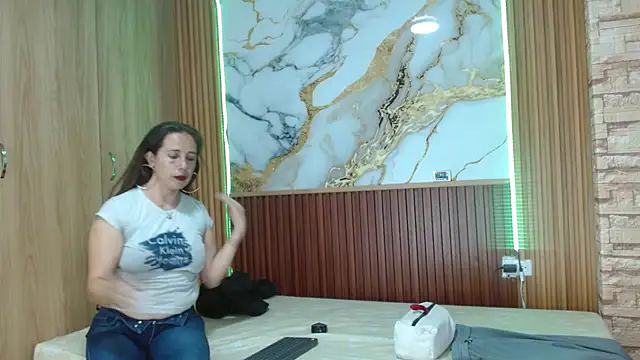 mollyandsam303av online show from March 2026 07:30:02 PM