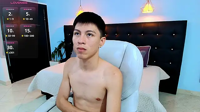 Abraham horny18 online show from September 2025 08:29:01 PM
