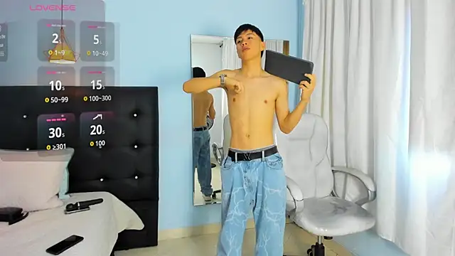 Abraham horny18 online show from October 2025 06:51:01 PM