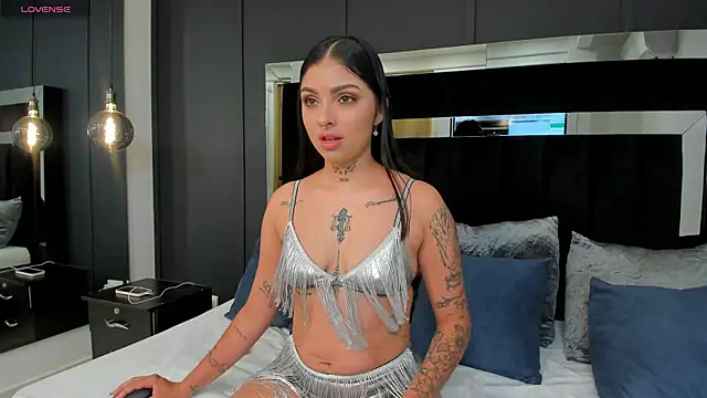 hannah miltonn online show from December 2025 10:57:02 PM