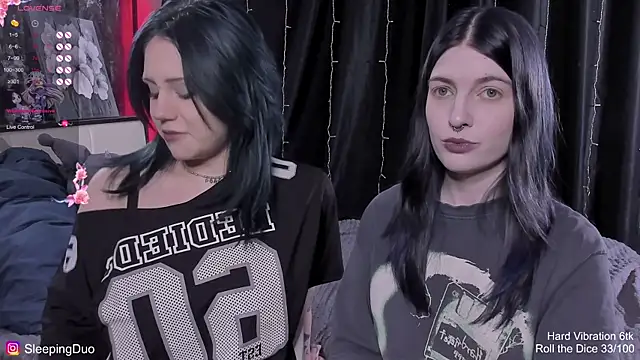 Threesomebabes online show from January 2026 05:18:01 PM